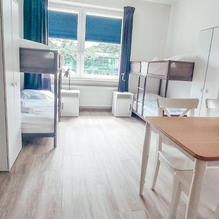 Sechsbettzimmer "Blau" In Zentraler Lage เบรเมน ภายนอก รูปภาพ